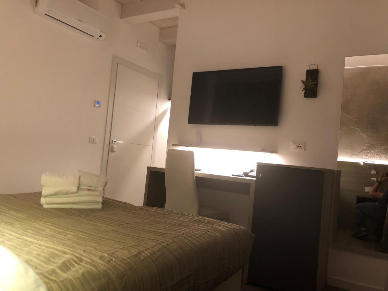 Casablanca Hotel ชิวิตาโนวา มาร์เค ภายนอก รูปภาพ