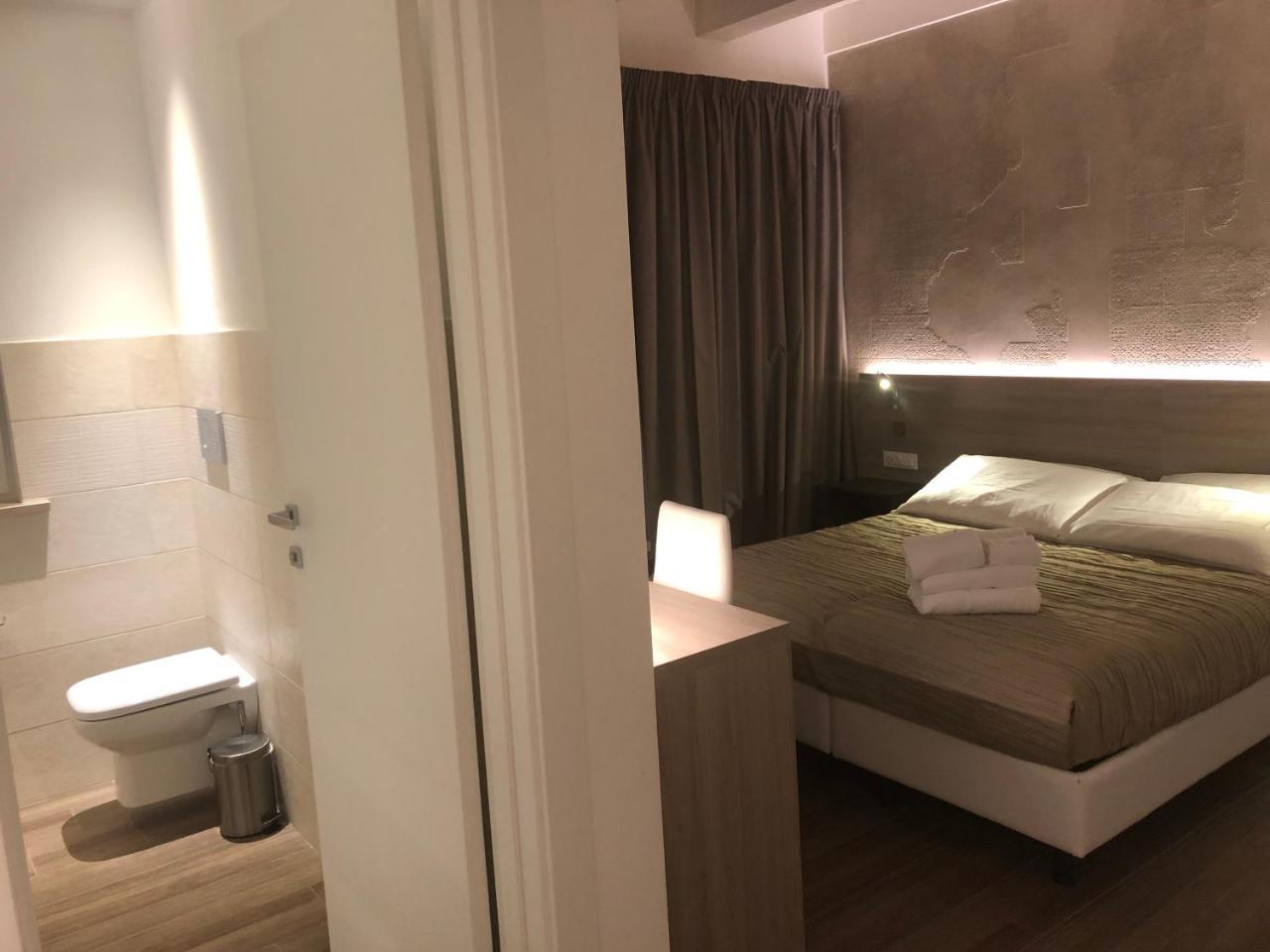 Casablanca Hotel ชิวิตาโนวา มาร์เค ภายนอก รูปภาพ
